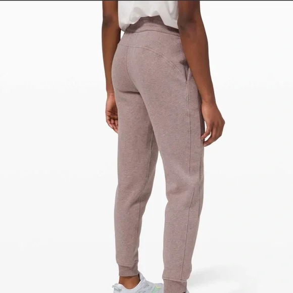 Lululemon Scuba Joggers Heathered Violet Verbena Size 16 - Picture 1 of 7